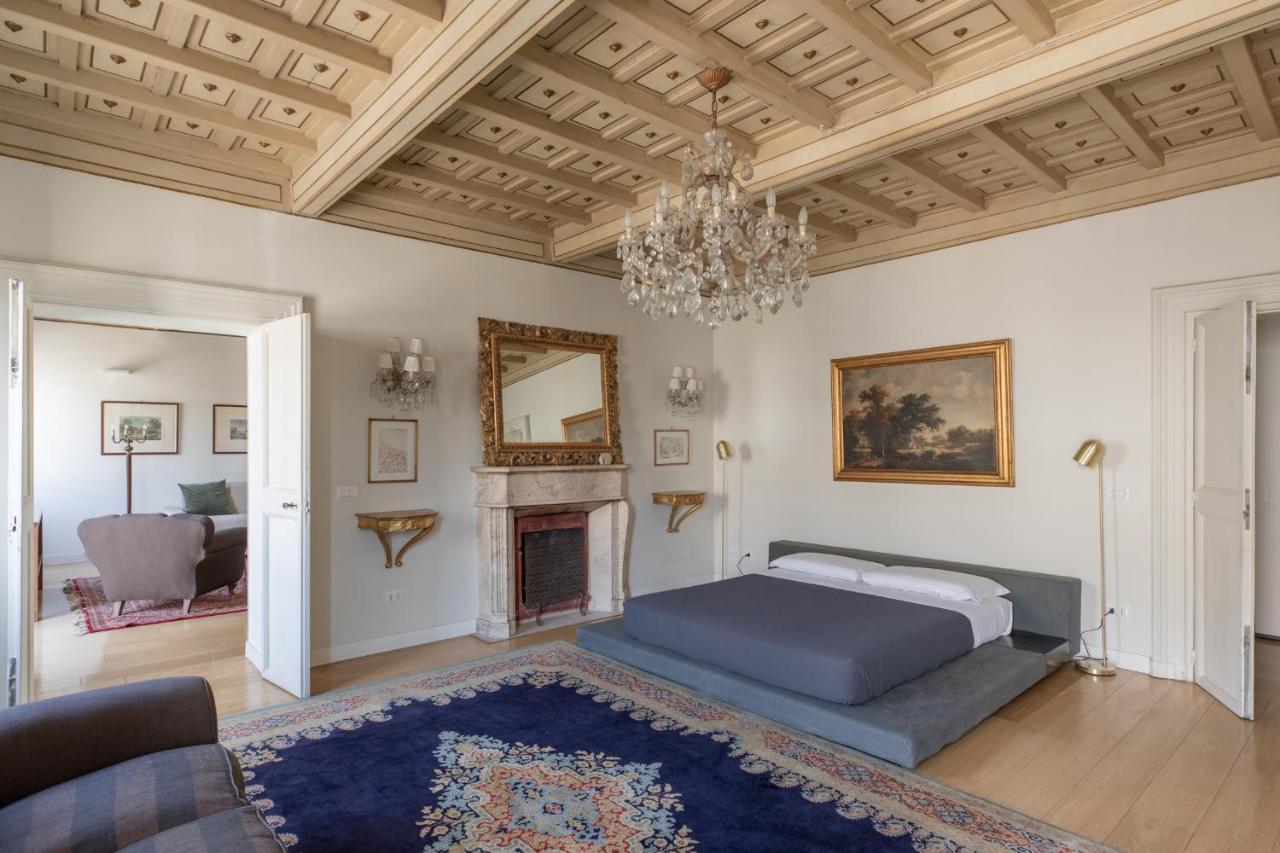 Iflat Amazing Apartment With Terrace In Monti Rome Exterior photo