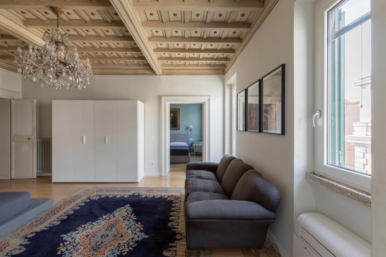 Iflat Amazing Apartment With Terrace In Monti Rome Exterior photo