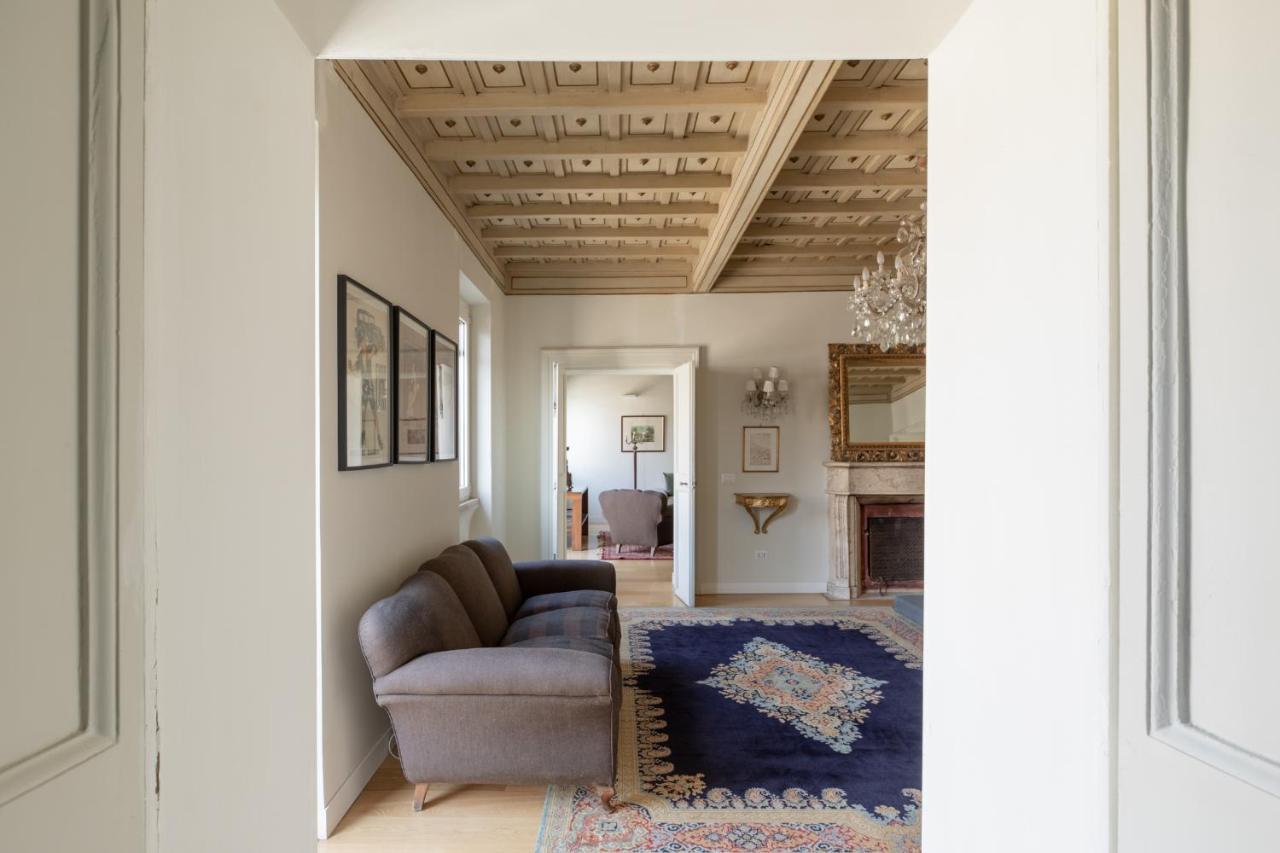 Iflat Amazing Apartment With Terrace In Monti Rome Exterior photo